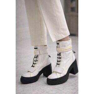 Converse GR82 Chuck Taylor All Star Platform Boot White Black Womens Heel